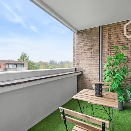 Apartment Neues Mit Spa & Balkon Nahe Kpmg, Pwc, L'oreal, Messe Düsseldorf