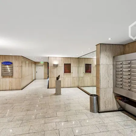 Neues Mit Spa & Balkon Nahe Kpmg, Pwc, L'oreal, Messe * Düsseldorf
